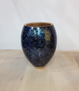 Blue mingled maple vase